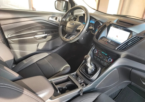 Ford Kuga cena 75900 przebieg: 76810, rok produkcji 2019 z Ogrodzieniec małe 631